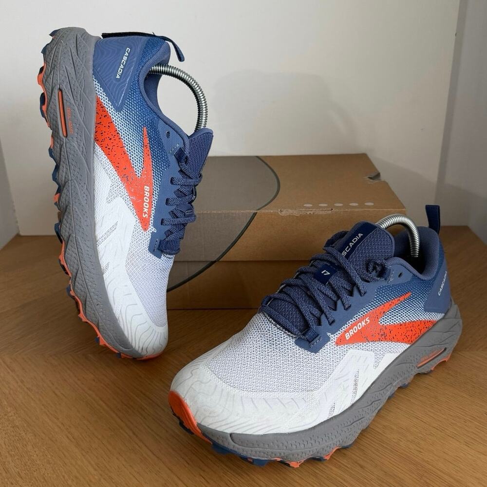 Brooks Cascadia 17 ‘Navy Firecracker’ Men Trail Sneakers- SZ 9